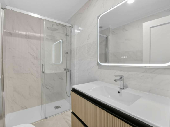 2-bedroom Apartment In Torrevieja, Spain (74 M²)