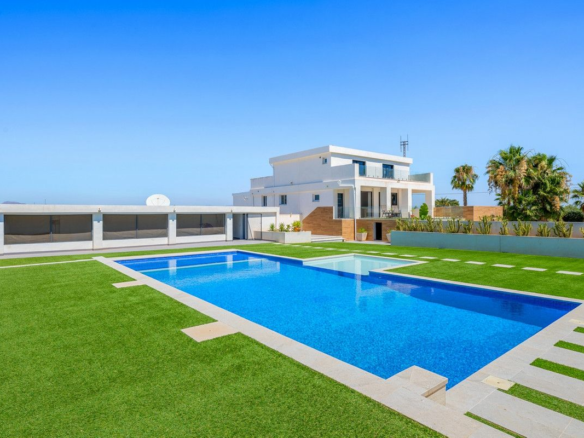 8-bedroom Country House In Los Montesinos, Spain (790 M²)