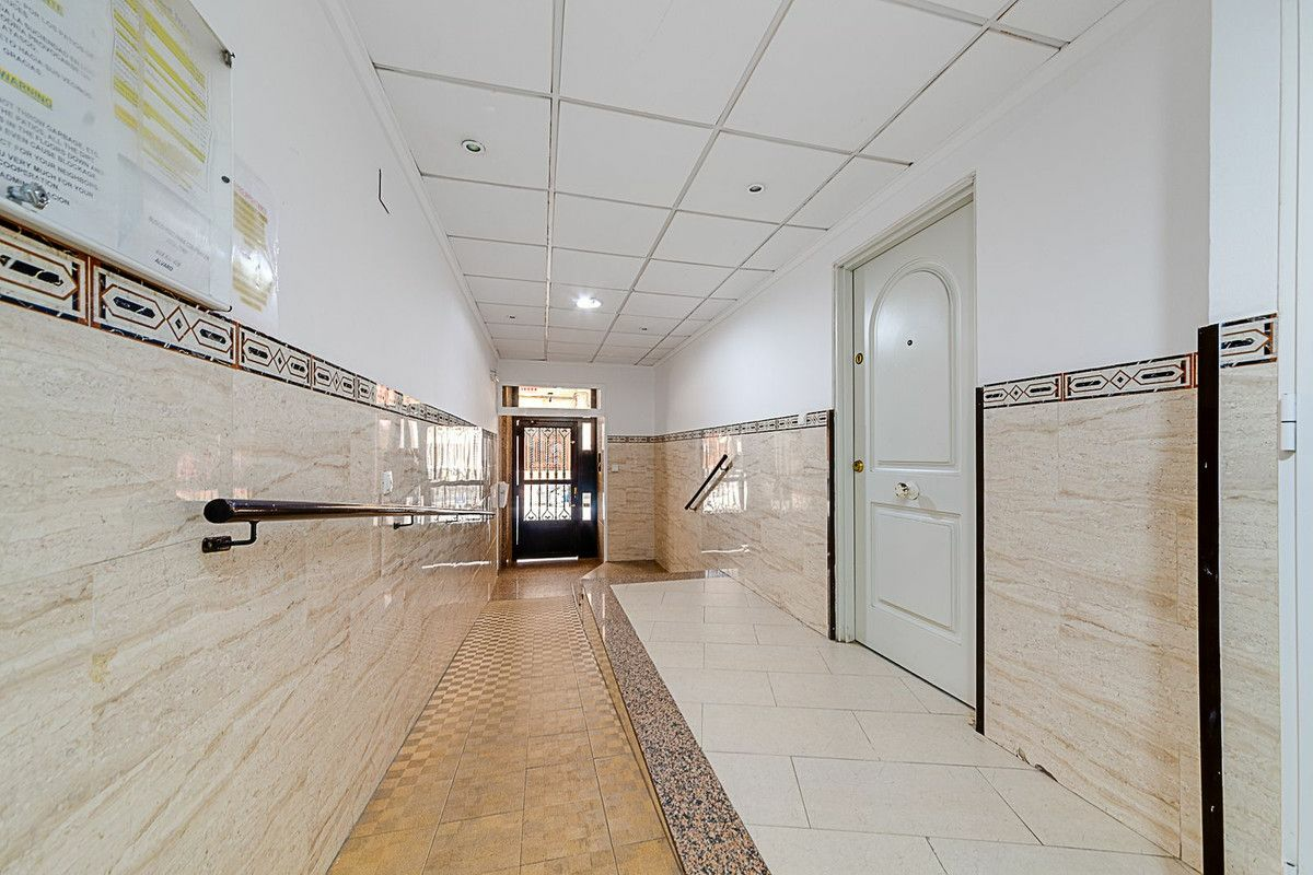 2-bedroom Apartment In Torrevieja, Spain (56 M²)