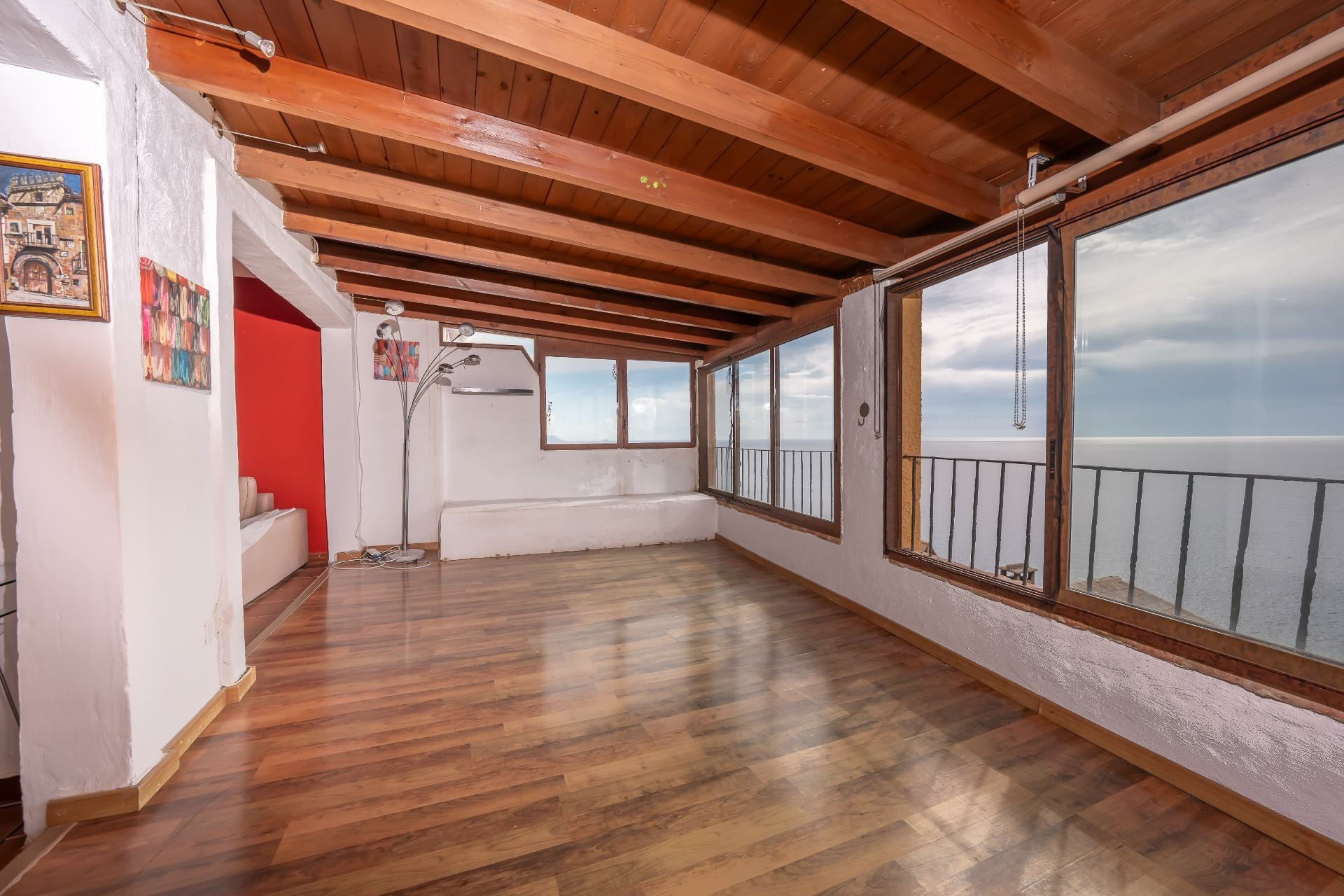3-bedroom Bungalow In El Campello, Spain (235 M²)