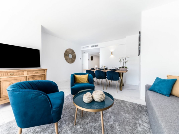 2-bedroom Apartment In Torrevieja, Spain (90 M²)