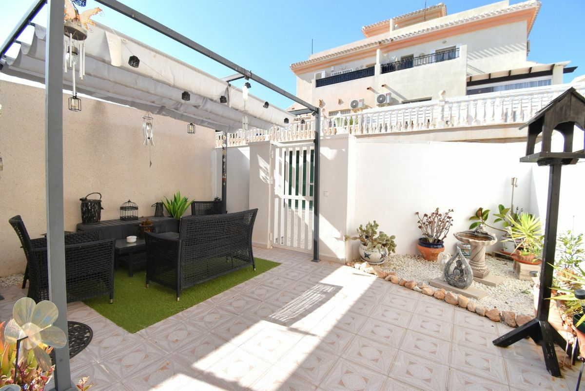 4-bedroom House In Orihuela Costa, Spain (167 M²)