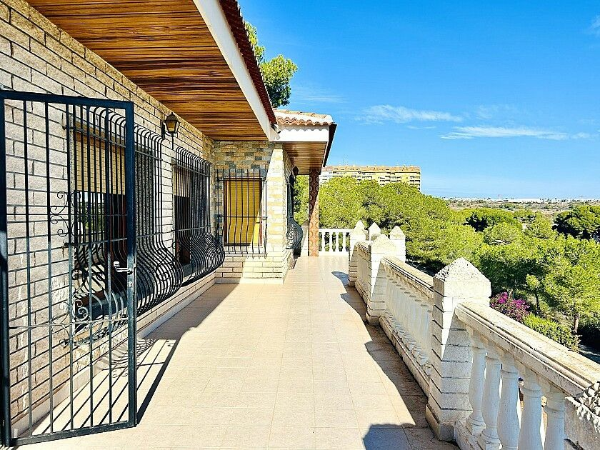 10-bedroom Villa In Orihuela Costa, Spain (800 M²)