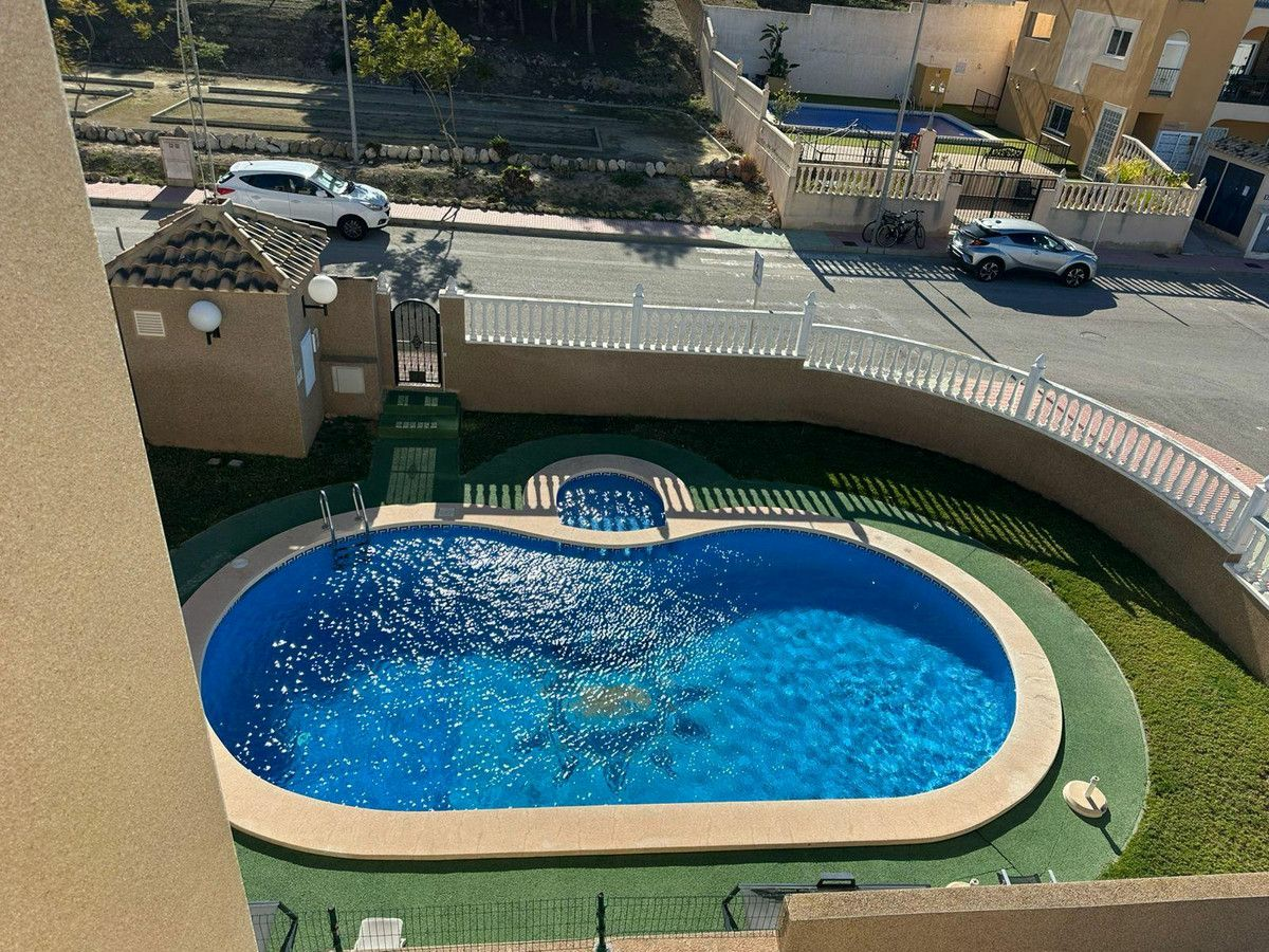 4-bedroom House In Orihuela Costa, Spain (207 M²)