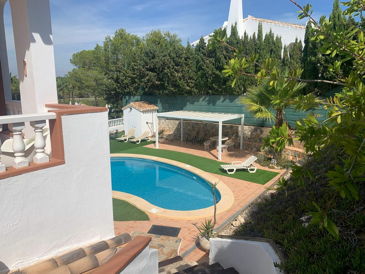 4-bedroom Villa In Orihuela Costa, Spain (156 M²)