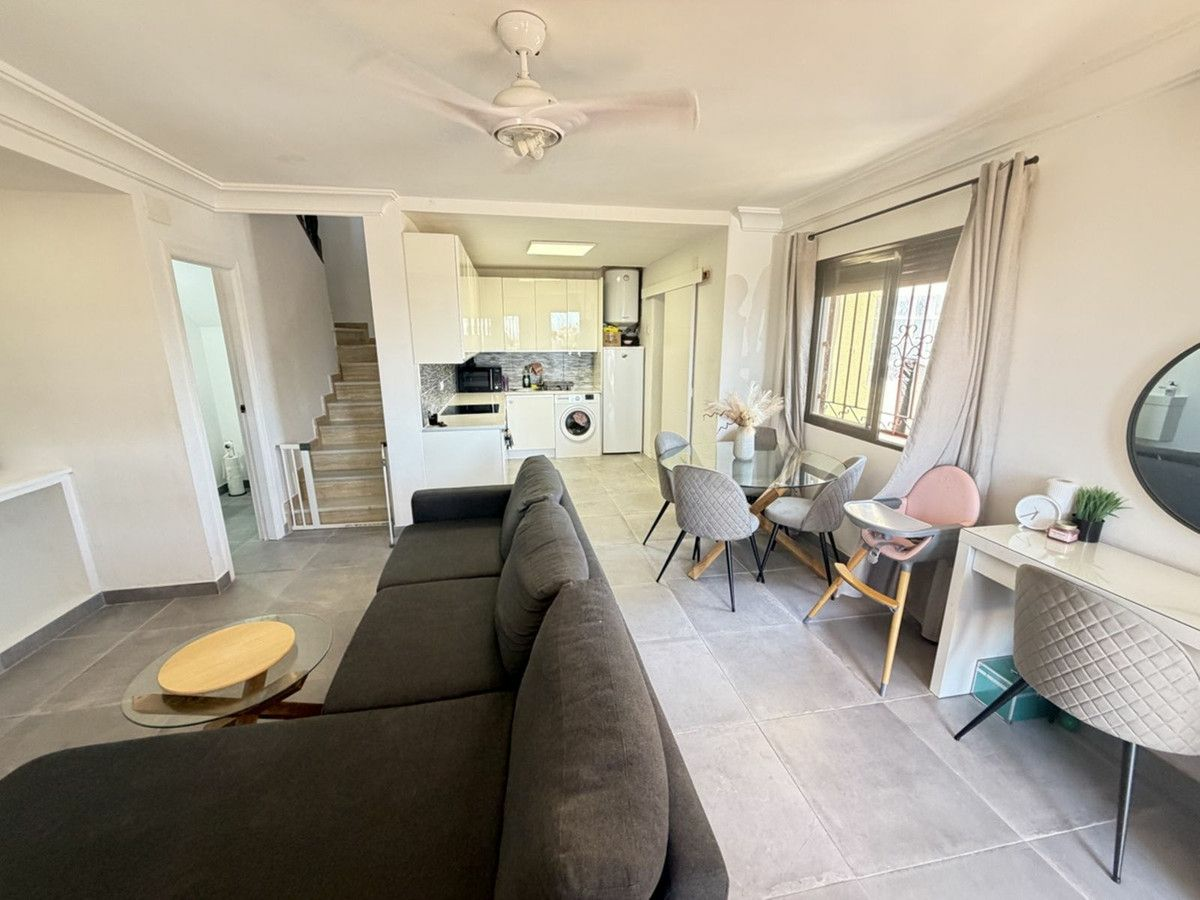 3-bedroom Villa In Orihuela Costa, Spain (95 M²)