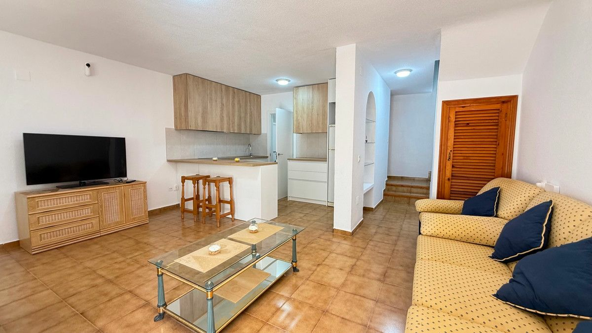 3-bedroom Apartment In Orihuela Costa, Spain (68 M²)