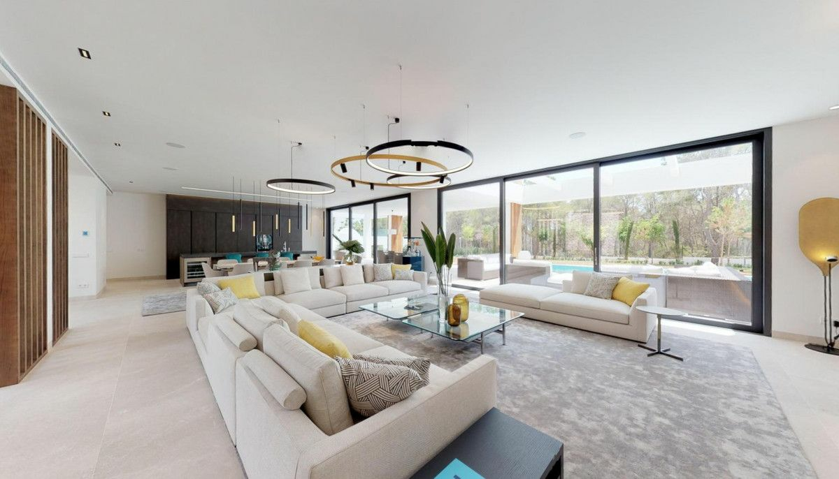 6-bedroom Villa In Calvià, Spain (748 M²)
