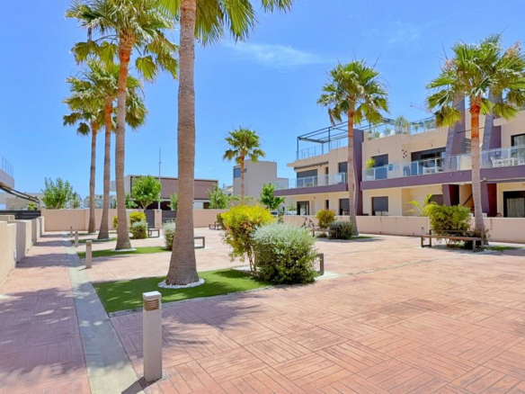 3-bedroom Apartment In Pilar De La Horadada, Spain (108 M²)