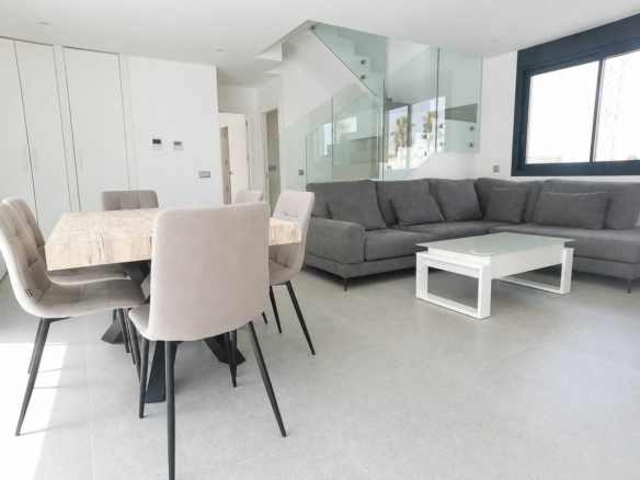 5-bedroom Villa In Algorfa, Spain (200 M²)