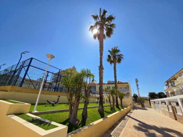 3-bedroom House In Torrevieja, Spain (90 M²)