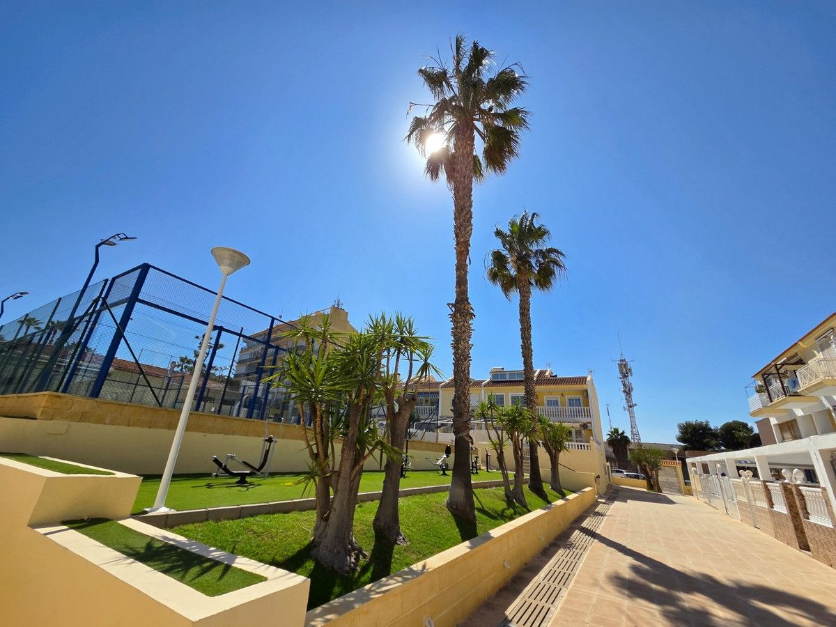 3-bedroom House In Torrevieja, Spain (90 M²)