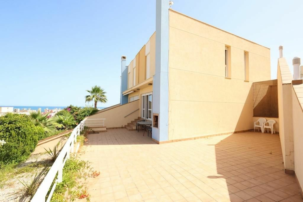 3-bedroom House In Orihuela Costa, Spain (164 M²)