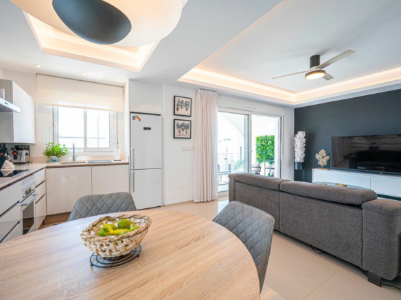 2-bedroom Apartment In Rojales, Spain (82 M²)