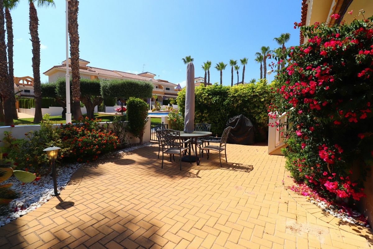 2-bedroom House In Rojales, Spain (105 M²)