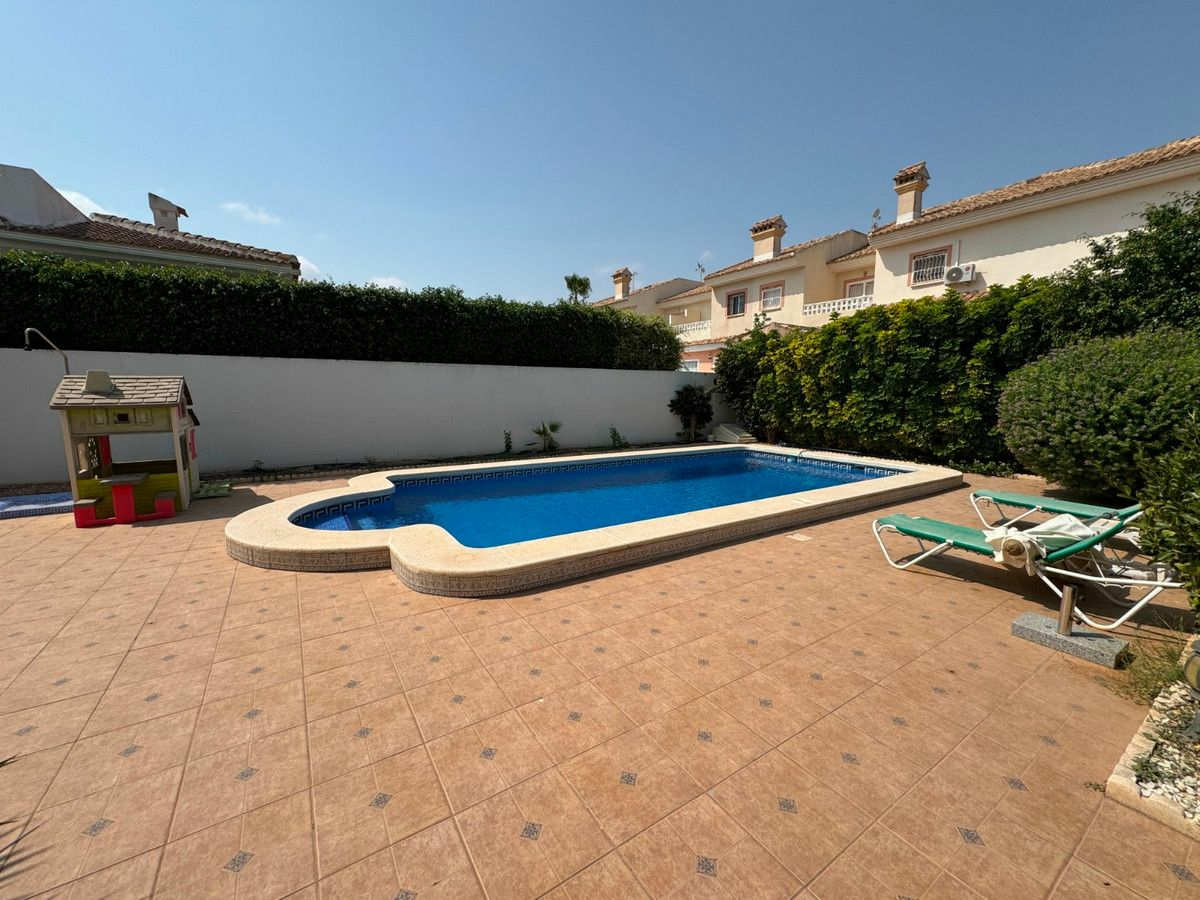 3-bedroom Villa In Rojales, Spain (121 M²)
