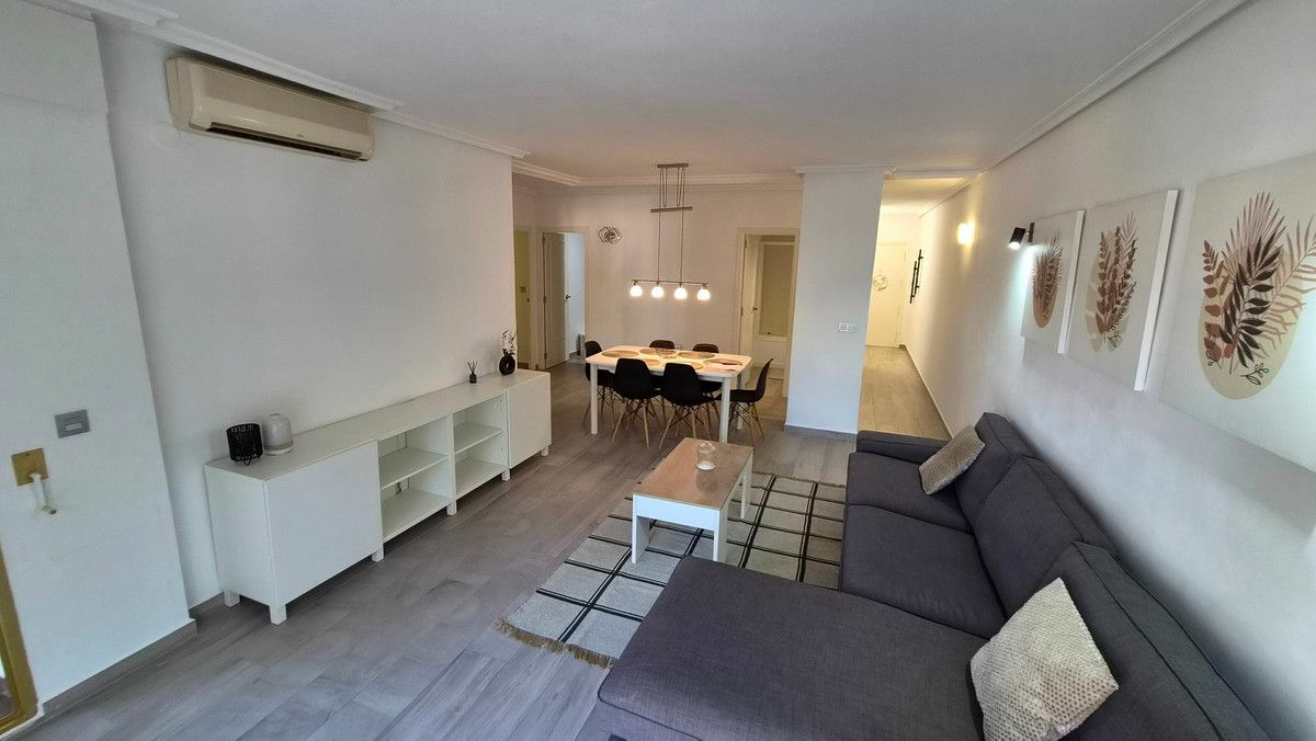 3-bedroom Apartment In Torrevieja, Spain (117 M²)