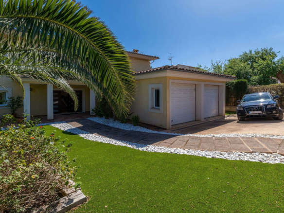 4-bedroom Villa In Calvià, Spain (368 M²)