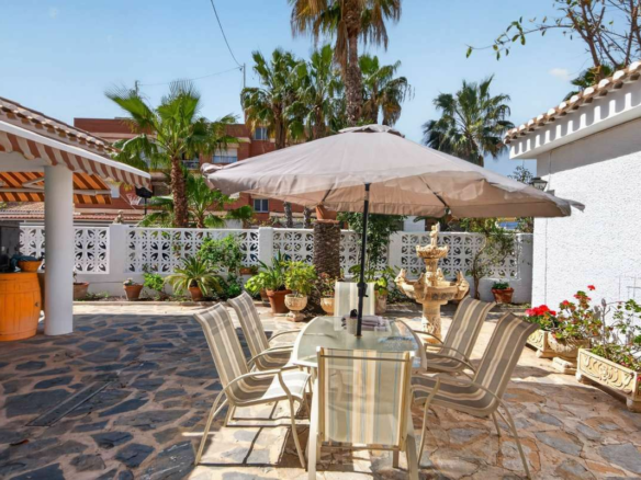 3-bedroom Villa In Santiago De La Ribera, Spain (308 M²)