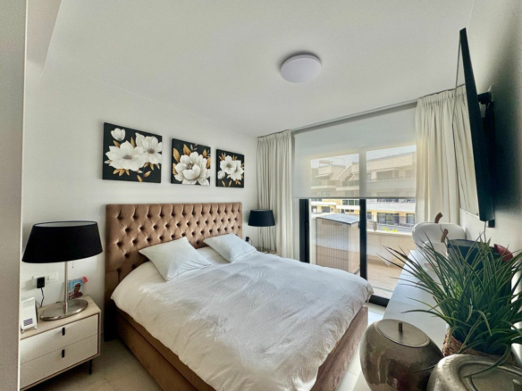 3-bedroom Apartment In Orihuela Costa, Spain (98 M²)
