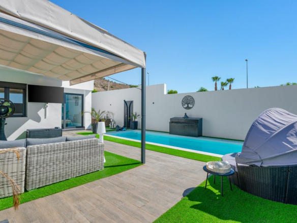 4-bedroom Villa In Fortuna, Spain (120 M²)