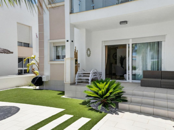 2-bedroom Apartment In Rojales, Spain (82 M²)