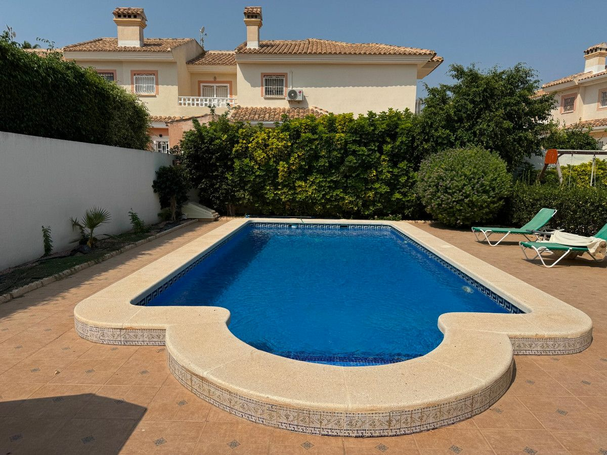 3-bedroom Villa In Rojales, Spain (121 M²)