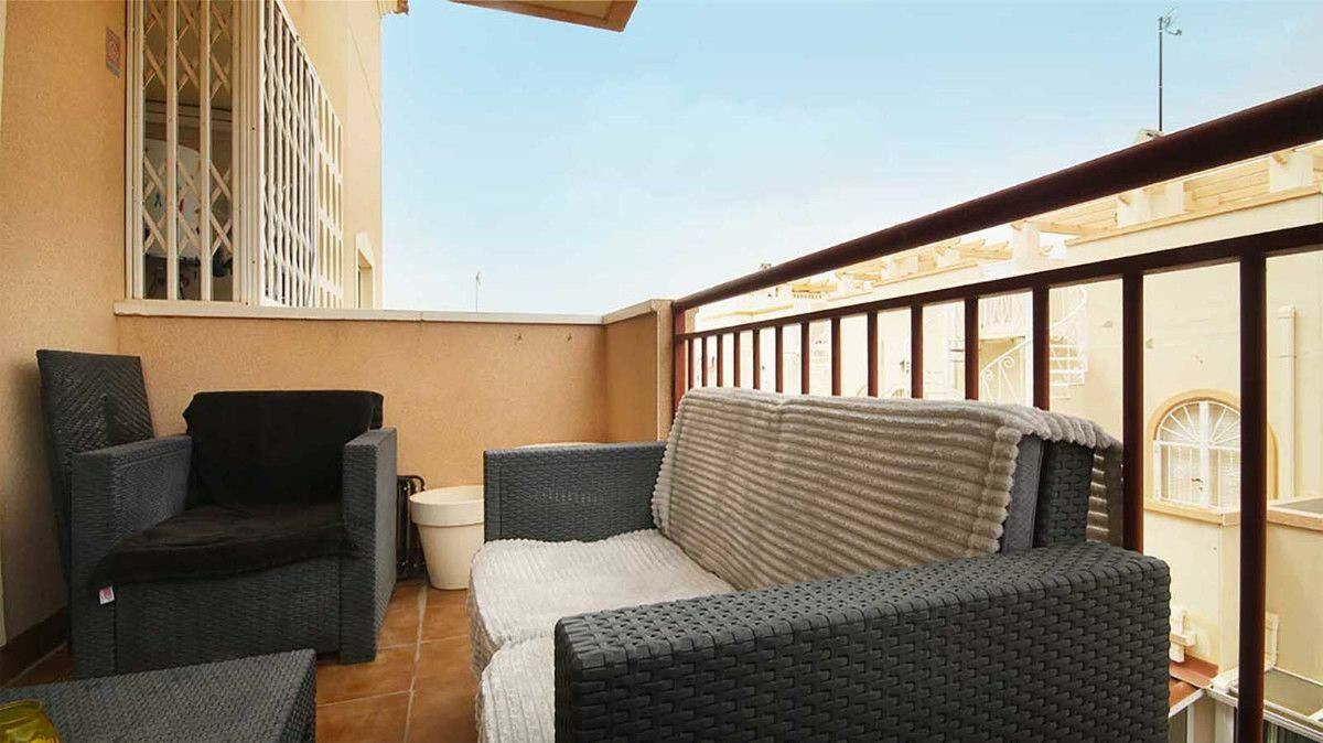 3-bedroom Apartment In Daya Nueva, Spain (85 M²)