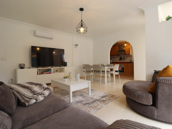 3-bedroom Villa In Los Montesinos, Spain (100 M²)