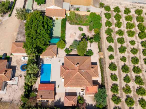 5-bedroom Villa In Rojales, Spain (195 M²)