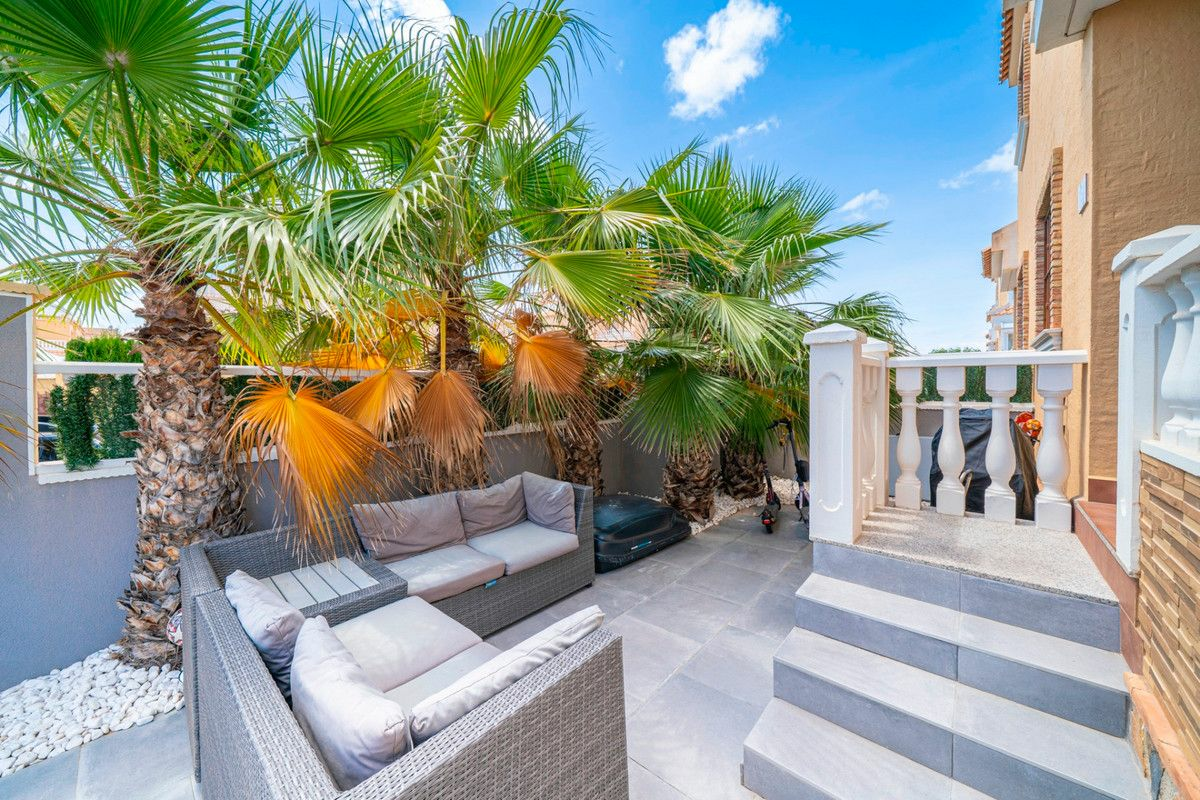 3-bedroom Villa In Rojales, Spain (71 M²)
