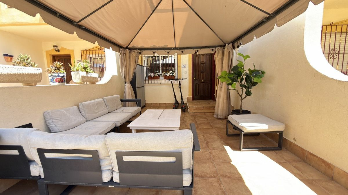 3-bedroom House In Orihuela Costa, Spain (80 M²)