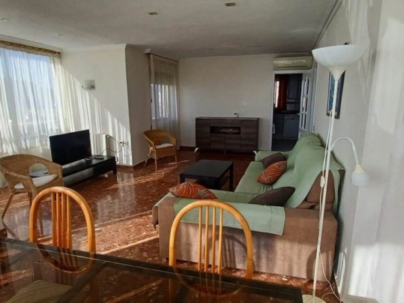 4-bedroom Apartment In Alicante, Spain (122 M²)
