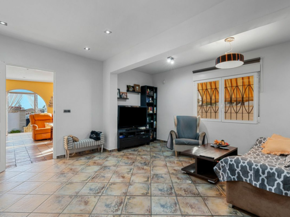 4-bedroom Villa In Rojales, Spain (158 M²)