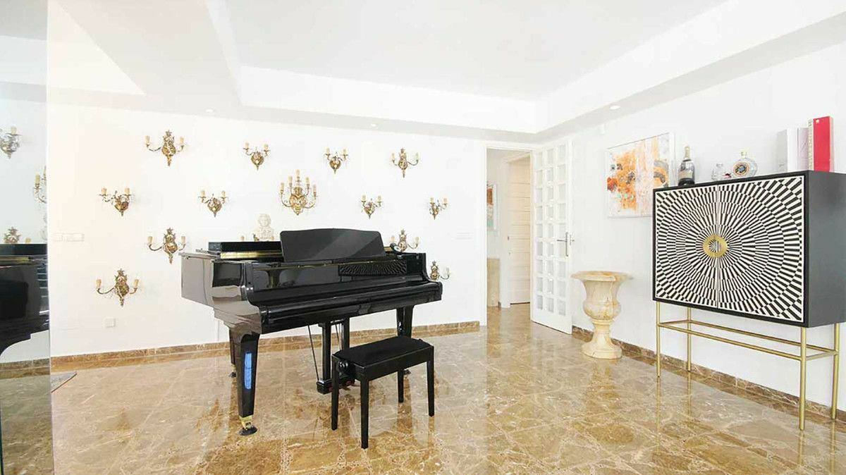 4-bedroom Villa In Santiago De La Ribera, Spain (473 M²)