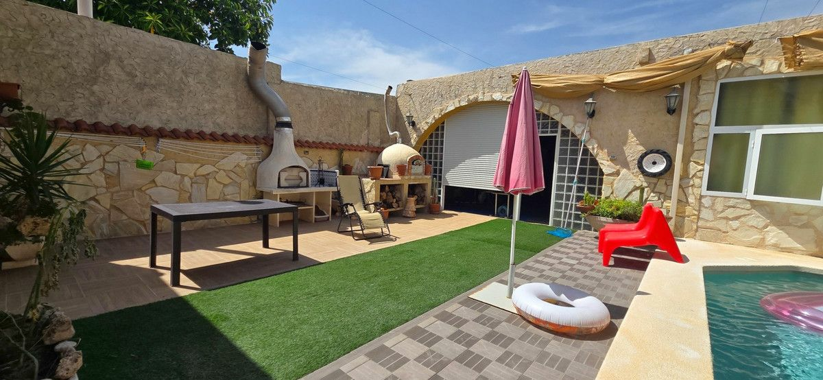 5-bedroom House In San Isidro, Spain (300 M²)