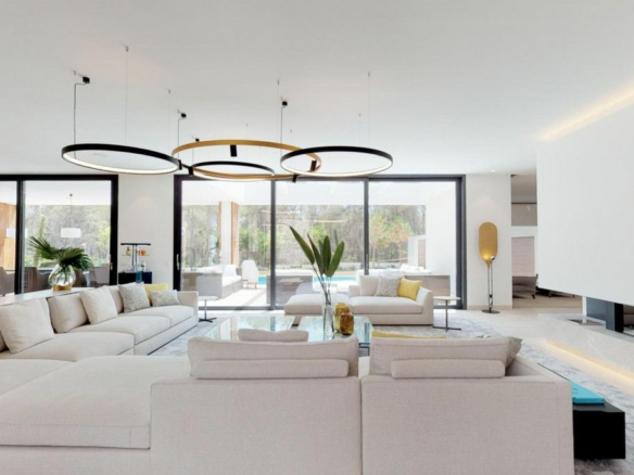 6-bedroom Villa In Calvià, Spain (748 M²)