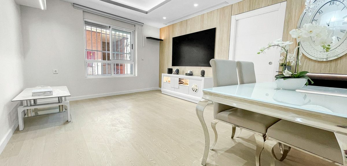 3-bedroom Apartment In Torrevieja, Spain (108 M²)