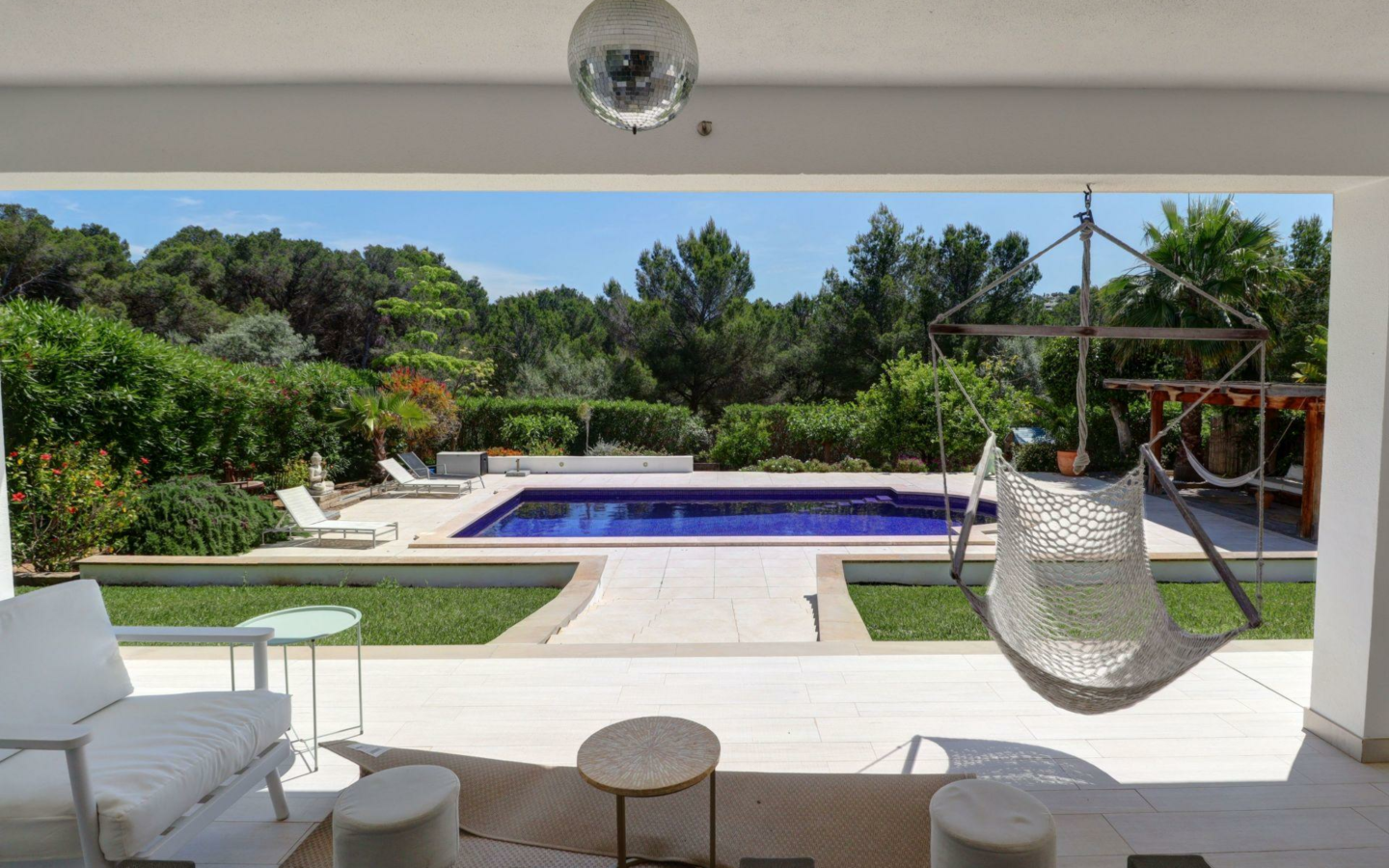 5-bedroom Villa In Calvià, Spain (398 M²)