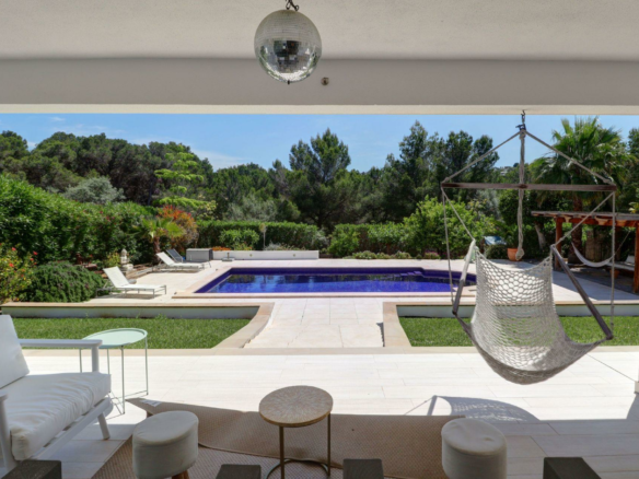 5-bedroom Villa In Calvià, Spain (398 M²)
