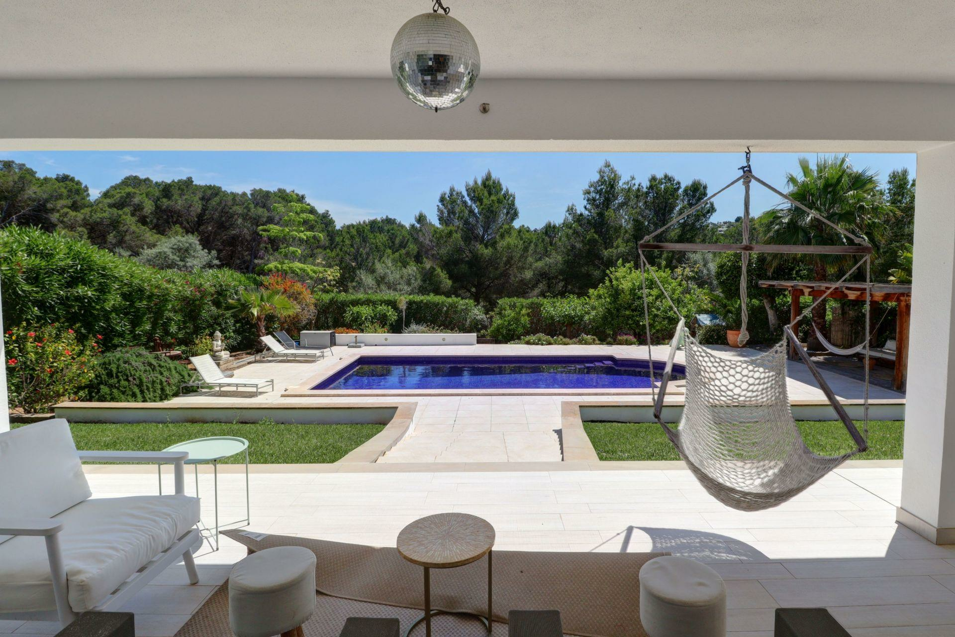 5-bedroom Villa In Calvià, Spain (398 M²)