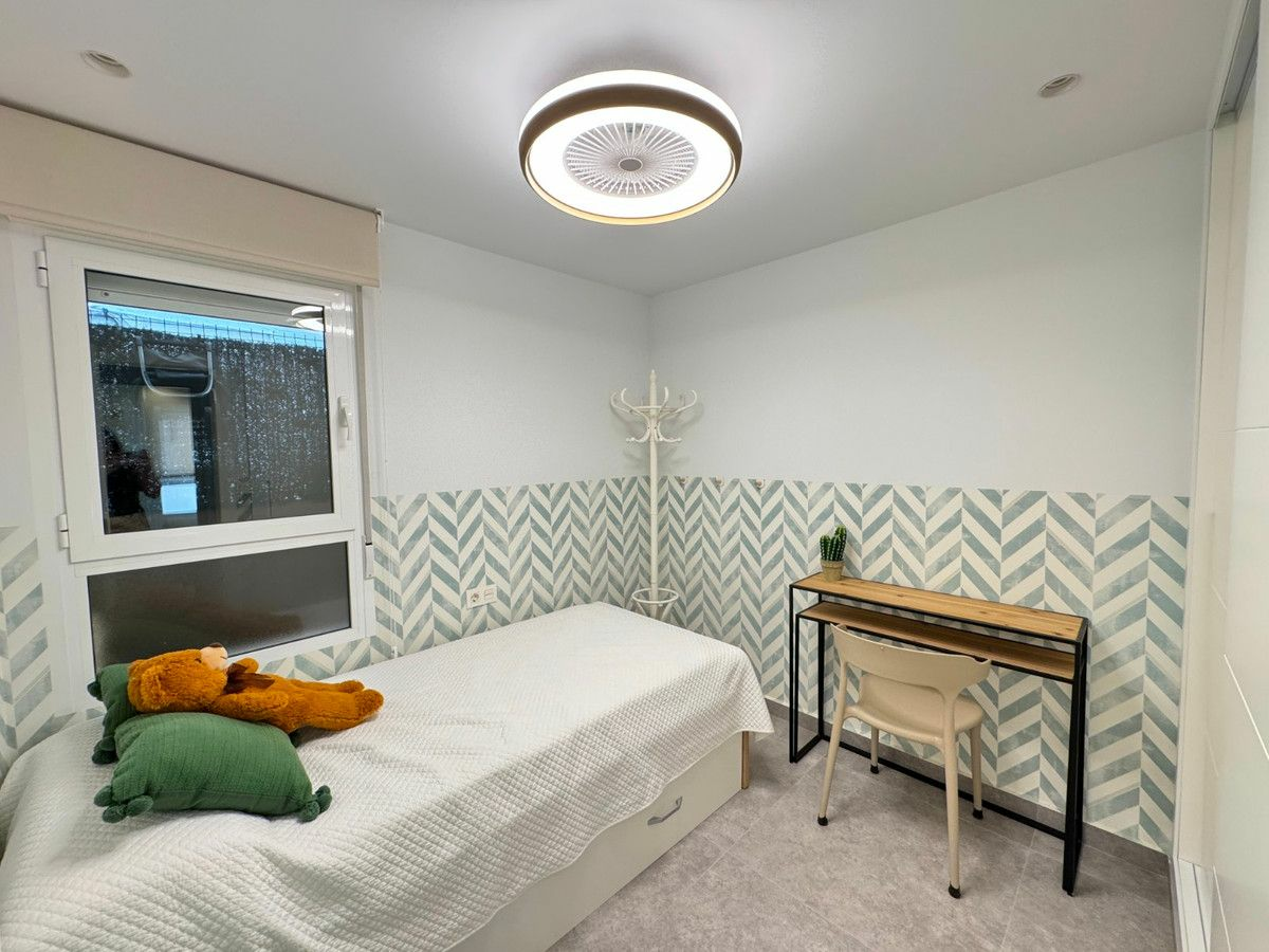 3-bedroom Apartment In Guardamar Del Segura, Spain (70 M²)