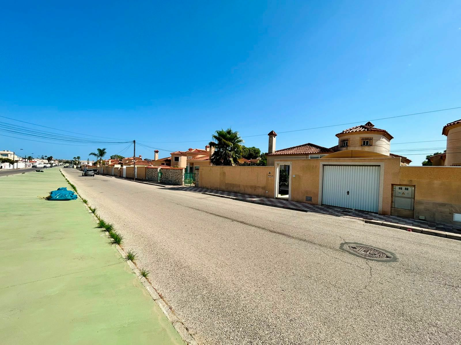 3-bedroom Villa In Torrevieja, Spain (126 M²)