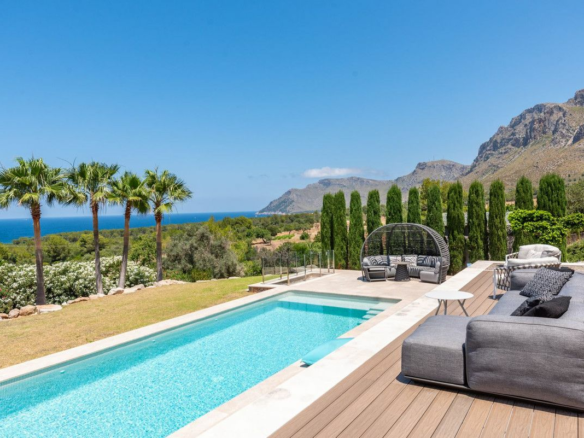 5-bedroom Villa In Colònia De Sant Pere, Spain (500 M²)