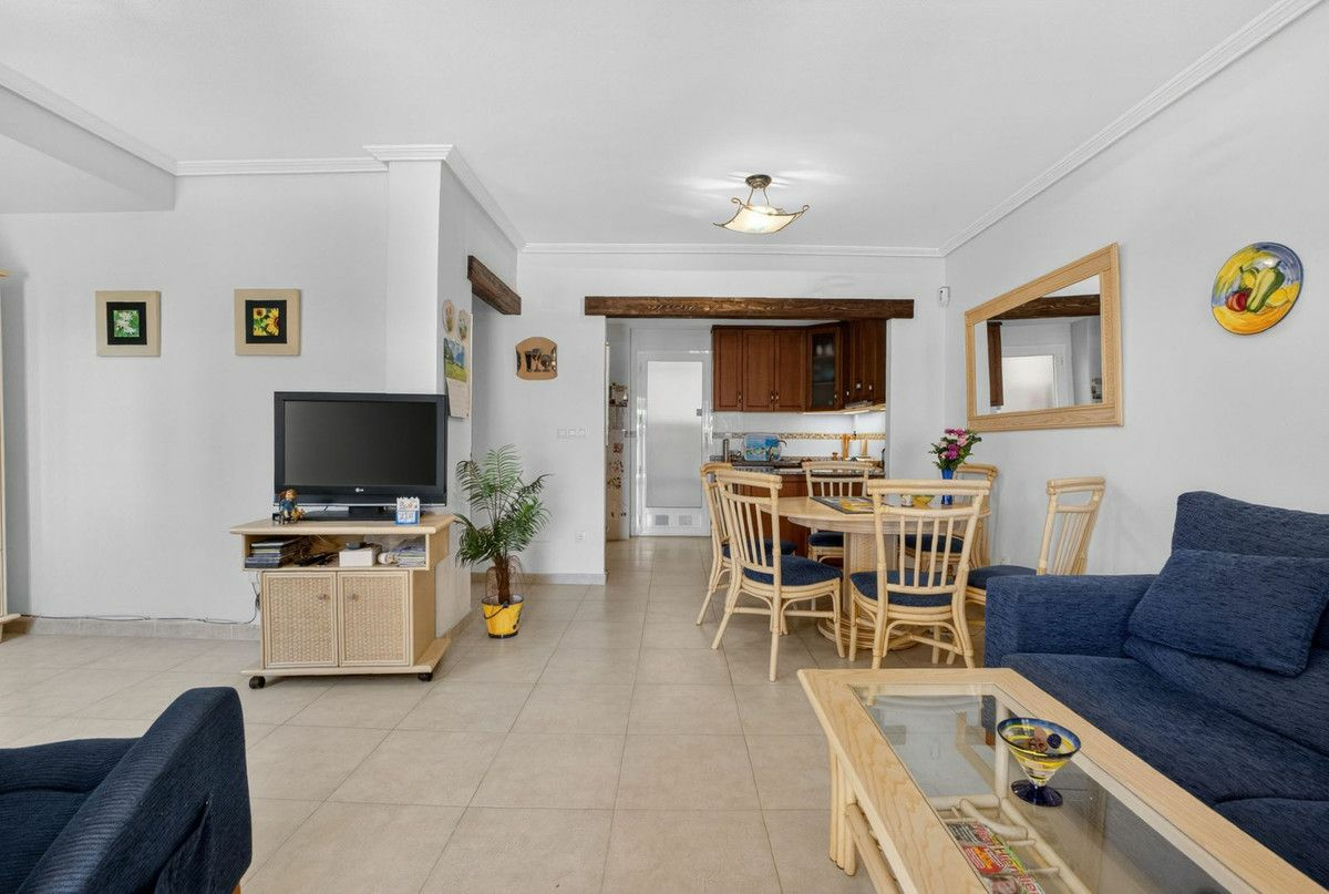 4-bedroom House In Torrevieja, Spain (110 M²)