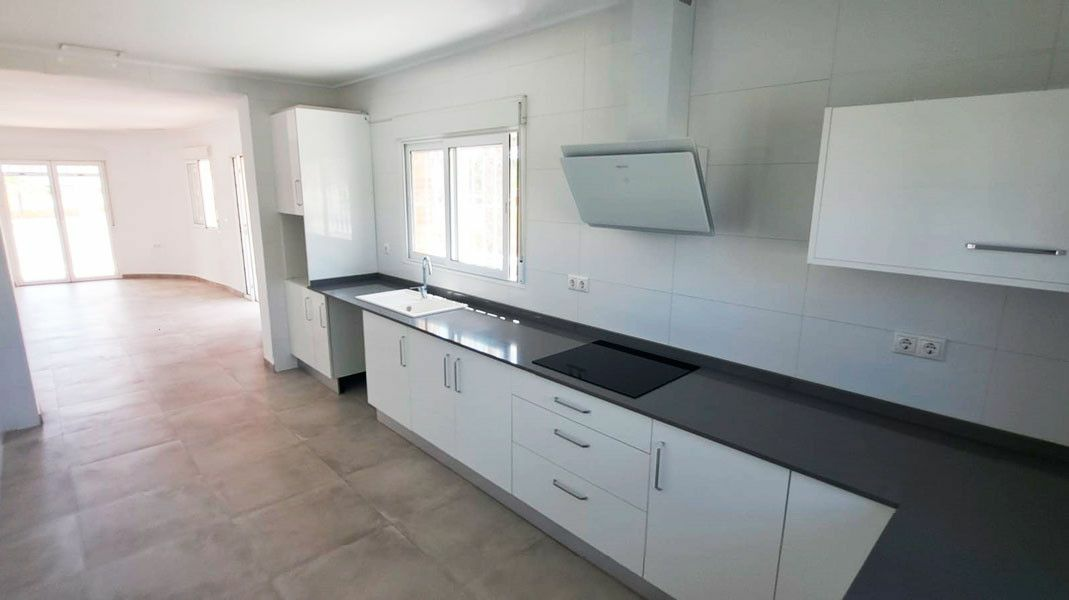 3-bedroom Villa In Catral, Spain (158 M²)
