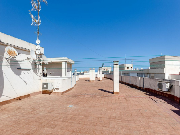 2-bedroom Apartment In Torrevieja, Spain (56 M²)