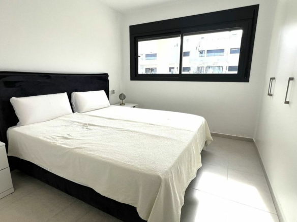 3-bedroom Apartment In Orihuela Costa, Spain (84 M²)