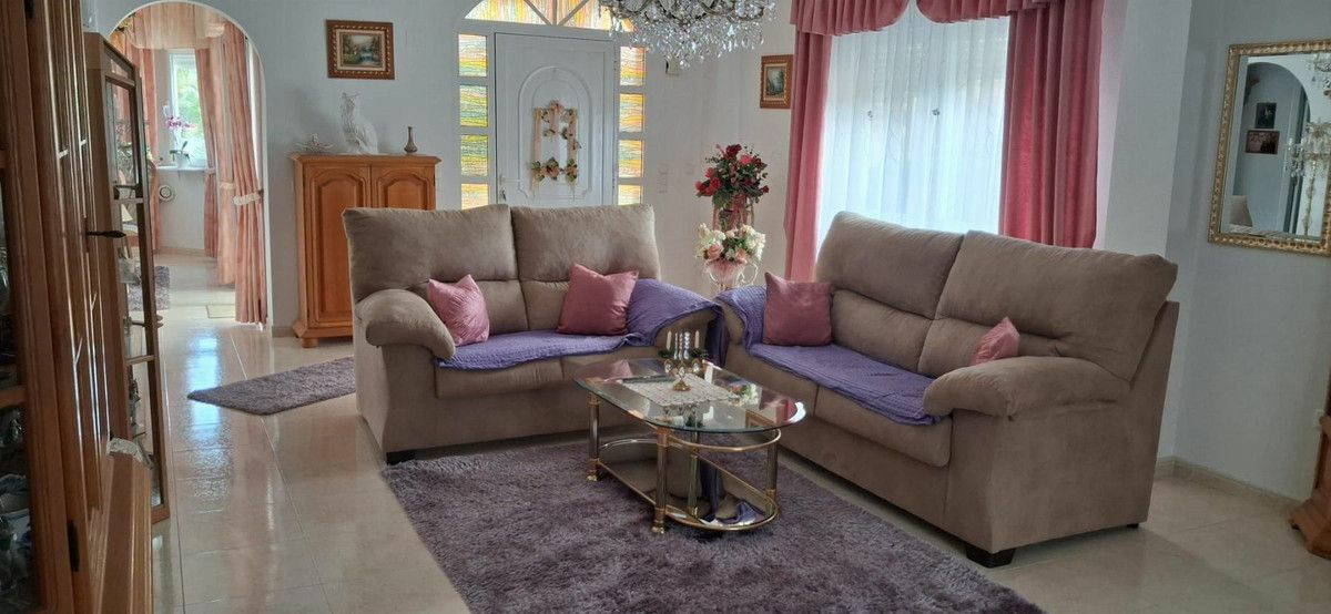 3-bedroom House In Benferri, Spain (265 M²)