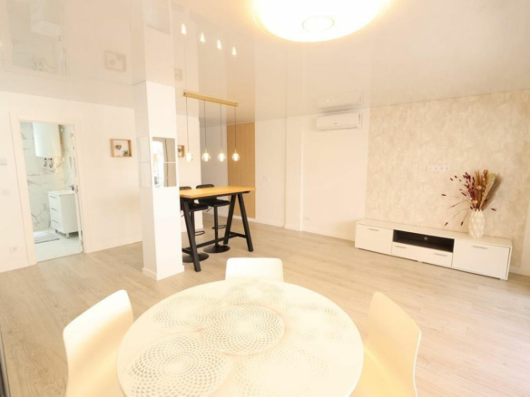 3-bedroom Apartment In Torrevieja, Spain (105 M²)